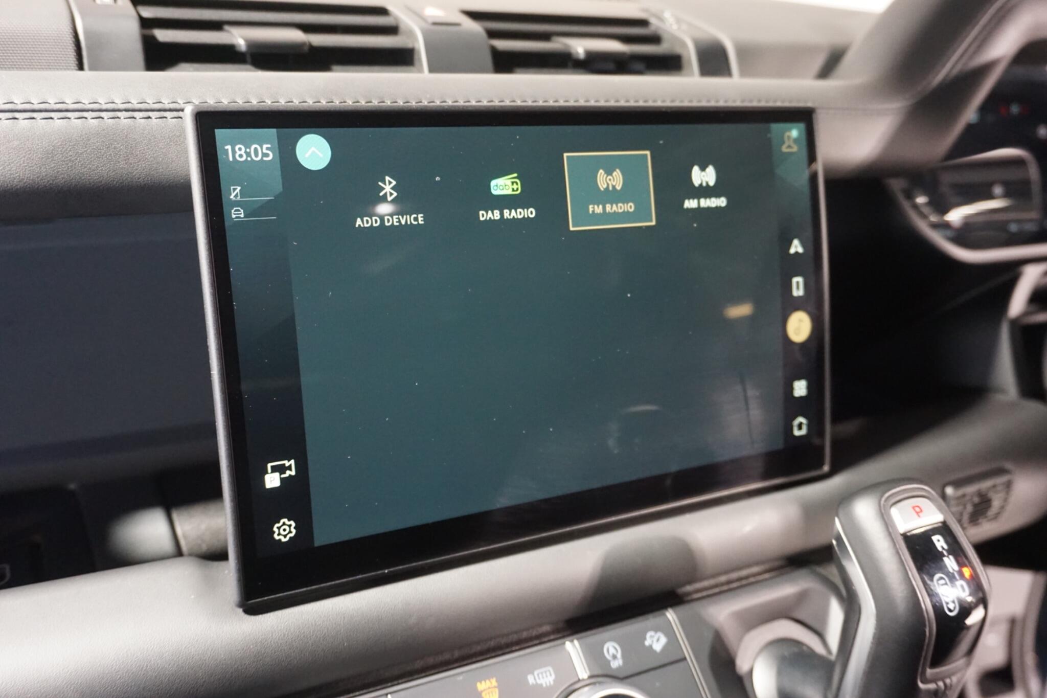 Land Rover Defender 90 3.0 D250 MHEV X-Dynamic HSE SUV 3dr Diesel Auto 4WD Euro 6 (s/s) (250 ps)